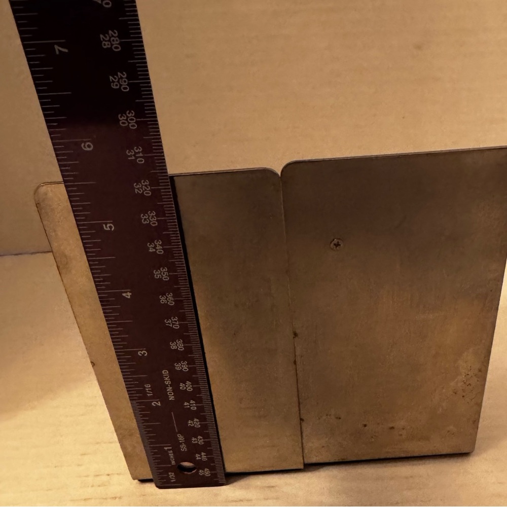 Gold and Silver Tennis Racket Bookends - Picture 6 of 7